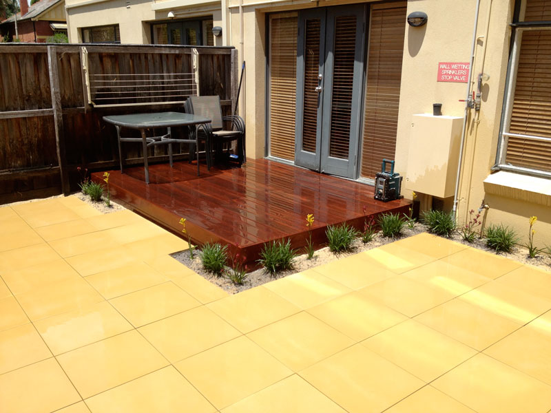 Deck / Paving